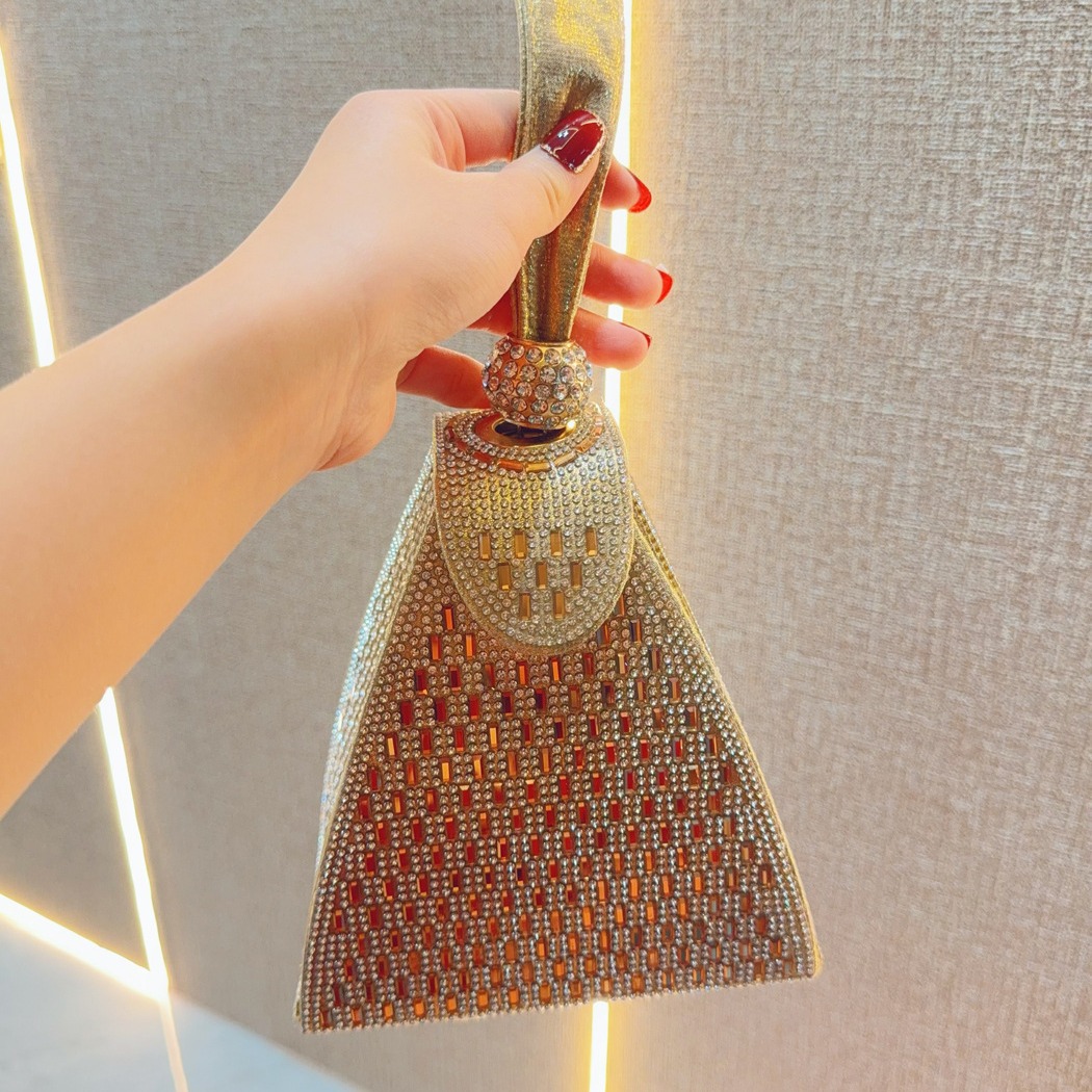 Strass sacs de soirée de luxe  - Luxury Bags Pyramid avis et prix